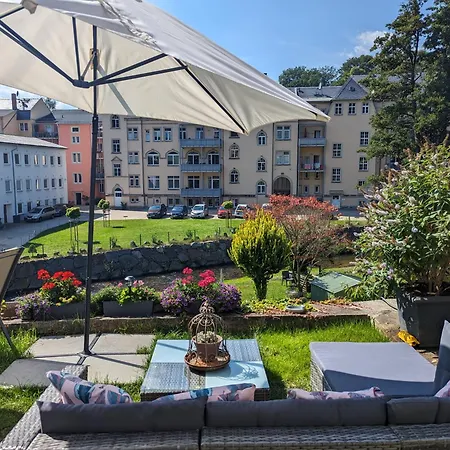 F2 - Urlaubsmagie Sauna, Whirlpool, Pool & Garten *