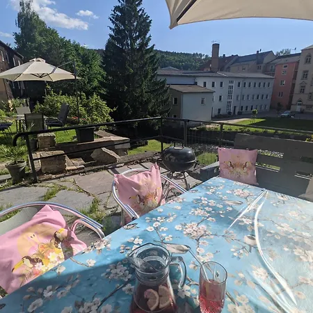 F2 - Urlaubsmagie Sauna, Whirlpool, Pool & Garten