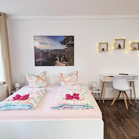 F2 - Urlaubsmagie Sauna, Whirlpool, Pool & Garten *