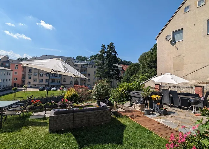 F2 - Urlaubsmagie Sauna, Pool & Garten Sebnitz