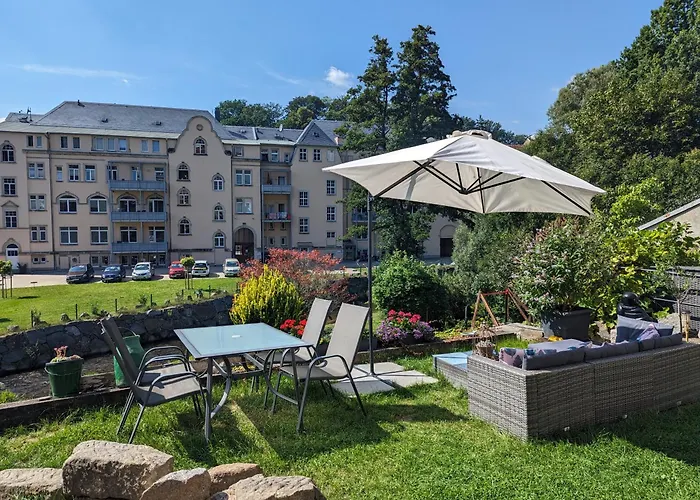 F2 - Urlaubsmagie Sauna, Pool & Garten Appartement