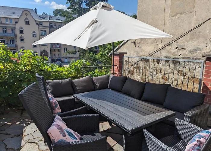 F2 - Urlaubsmagie Sauna, Pool & Garten Appartement *