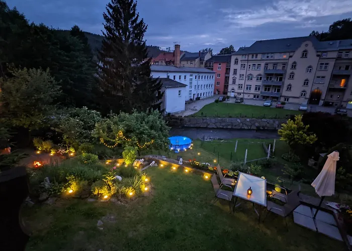 F2 - Urlaubsmagie Sauna, Pool & Garten Appartement