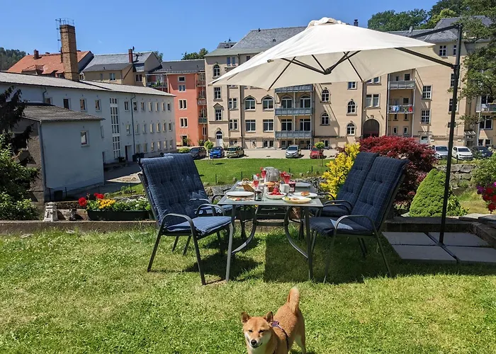 Appartement F2 - Urlaubsmagie Sauna, Pool & Garten Sebnitz