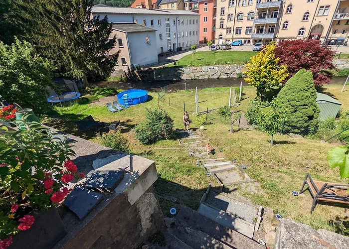 F2 - Urlaubsmagie Sauna, Pool & Garten Sebnitz