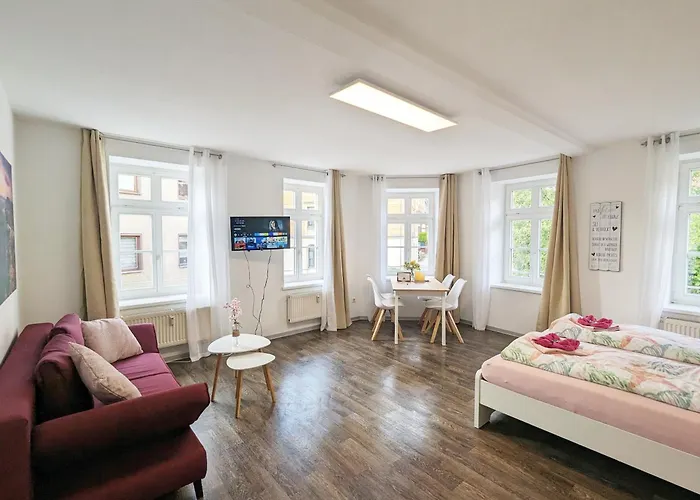 Appartement F2 - Urlaubsmagie Sauna, Pool & Garten Sebnitz